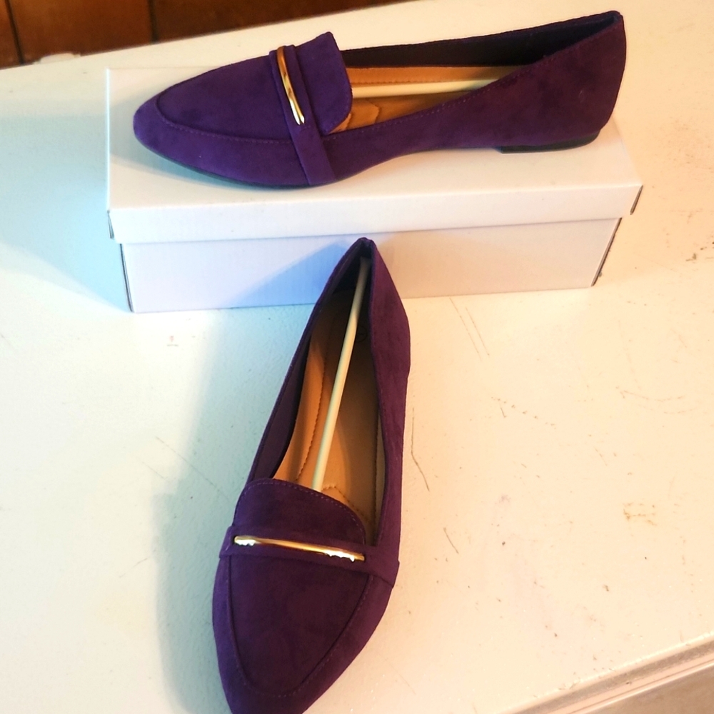 Women flats